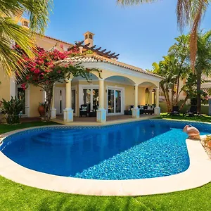 Oásis Tropical, Jardim E Piscina! Portimão