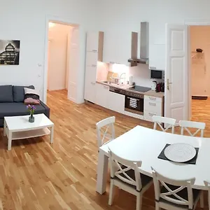 Living - Naschmarkt Appartement